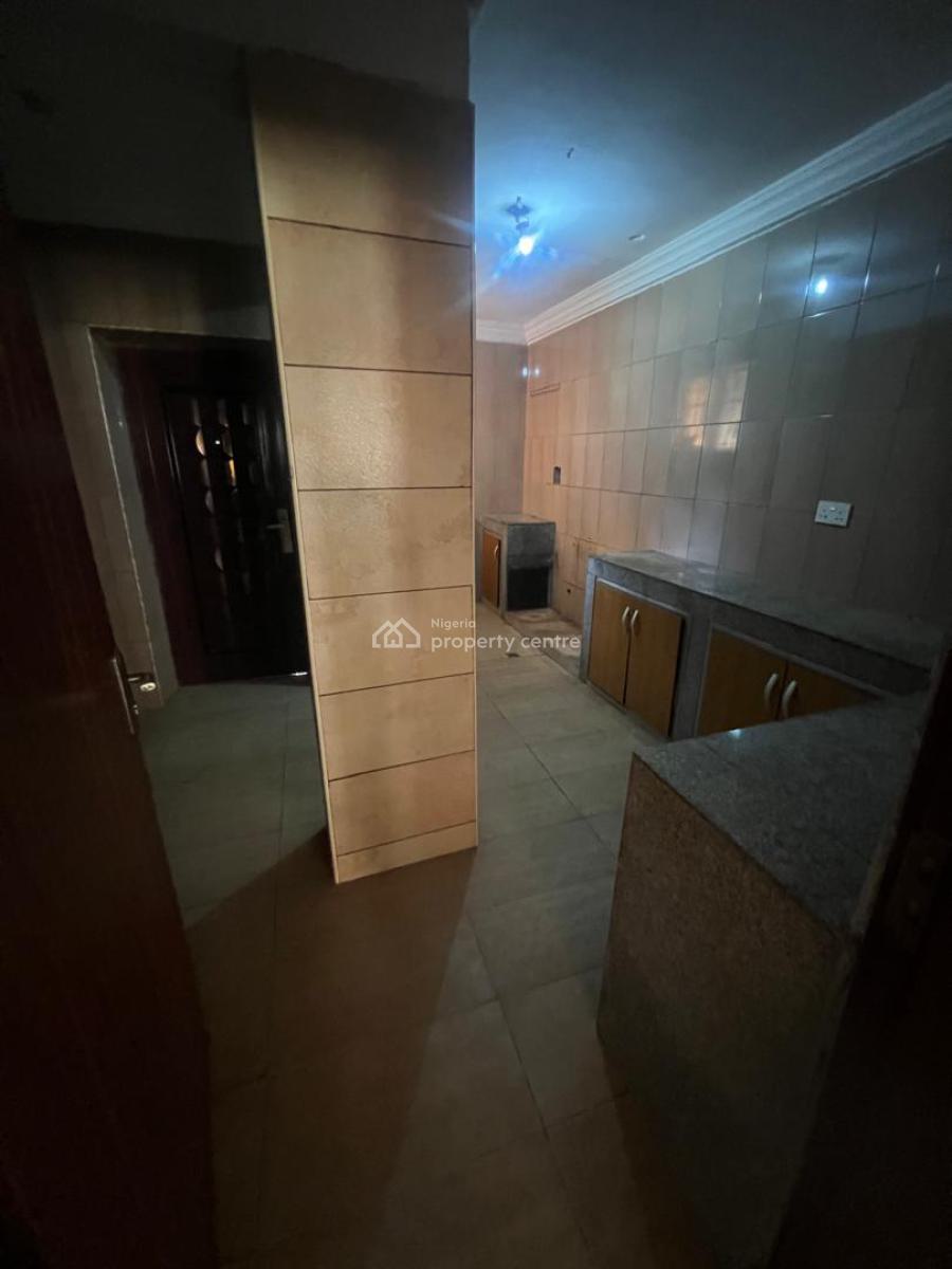 Spacious Two Bedroom Flat, Apo, Abuja, Flat / Apartment for Rent