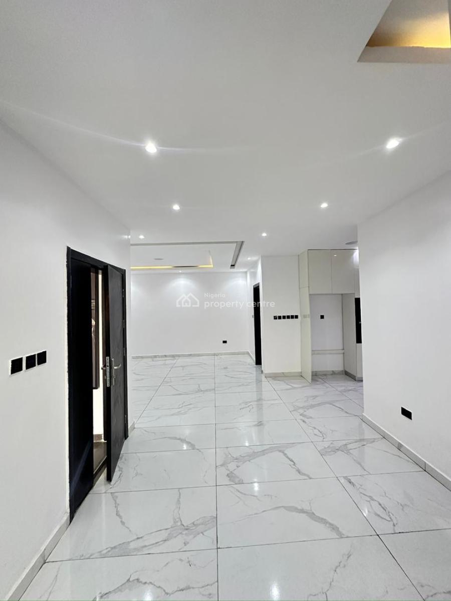 Newly Finished 2 Bedroom Apartment, Lekki Phase 1, Lekki, Lagos, Flat / Apartment for Sale