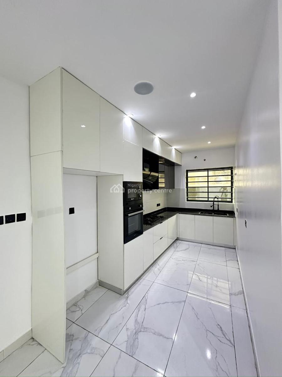 Newly Finished 2 Bedroom Apartment, Lekki Phase 1, Lekki, Lagos, Flat / Apartment for Sale