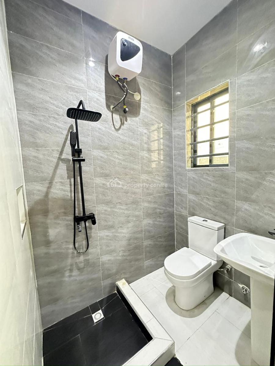 Newly Finished 2 Bedroom Apartment, Lekki Phase 1, Lekki, Lagos, Flat / Apartment for Sale