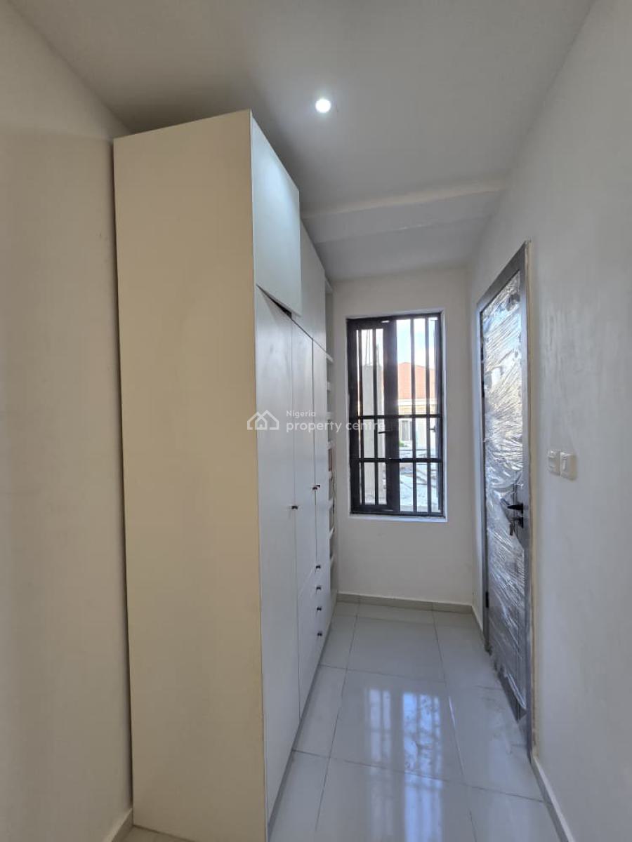 Luxury Newly Built 4 Bedroom Semi-detached House with a Room Bq, Lekki Phase 1, Lekki, Lagos, Semi-detached Duplex for Rent