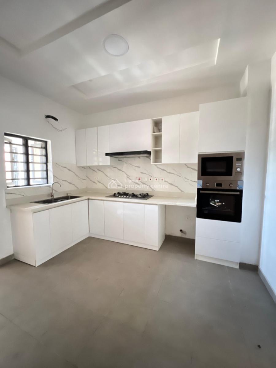 Luxurious 3 Bedroom Apartment, Freedom Way Lekki Phase 1, Lekki Phase 1, Lekki, Lagos, Flat / Apartment for Sale