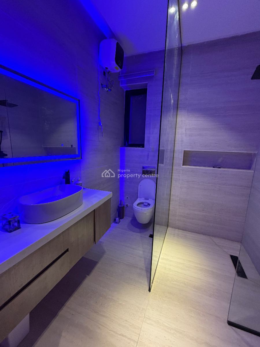 Beautiful 2bedroom Flat, Lekki Phase 1, Lekki, Lagos, Block of Flats for Sale