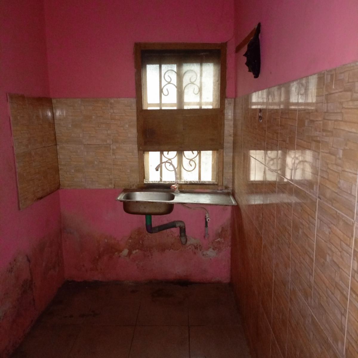 Spacious Mini Flat Upstairs in Surulere, Off Lawanson Road Surulere Lagos, Lawanson, Surulere, Lagos, Mini Flat (room and Parlour) for Rent