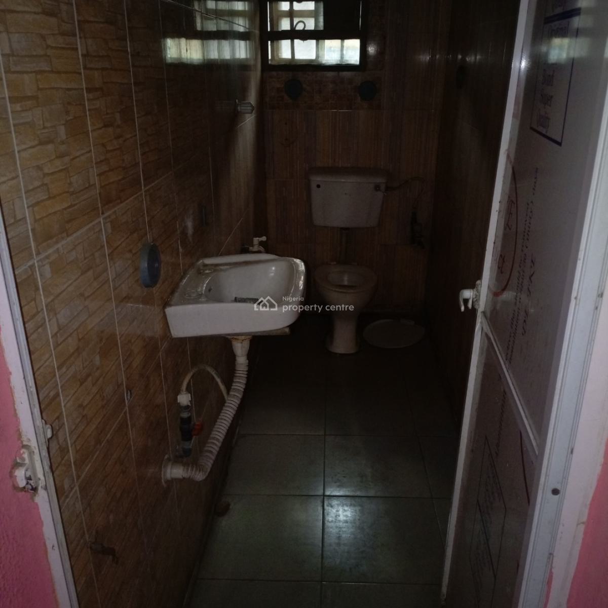 Spacious Mini Flat Upstairs in Surulere, Off Lawanson Road Surulere Lagos, Lawanson, Surulere, Lagos, Mini Flat (room and Parlour) for Rent