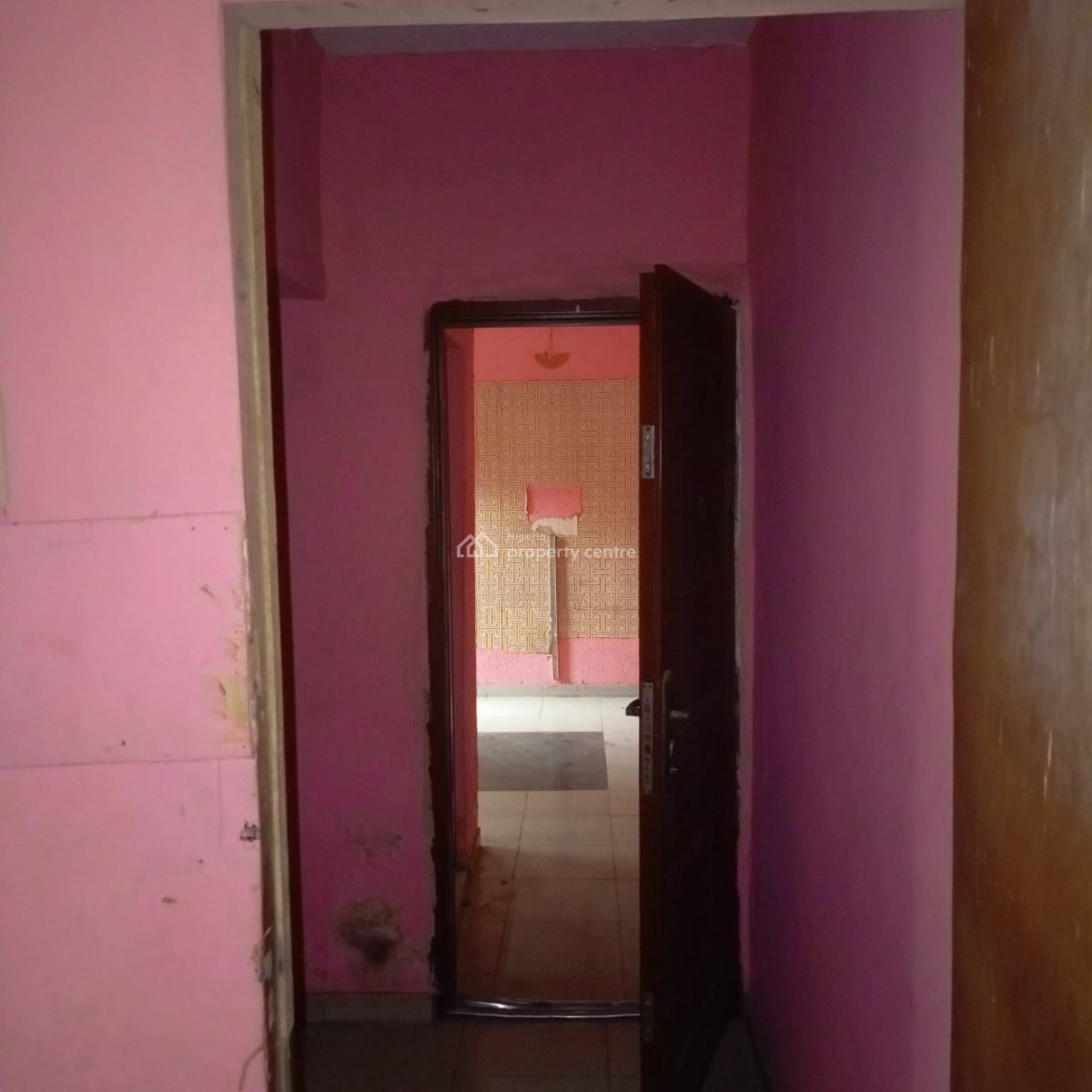 Spacious Mini Flat Upstairs in Surulere, Off Lawanson Road Surulere Lagos, Lawanson, Surulere, Lagos, Mini Flat (room and Parlour) for Rent