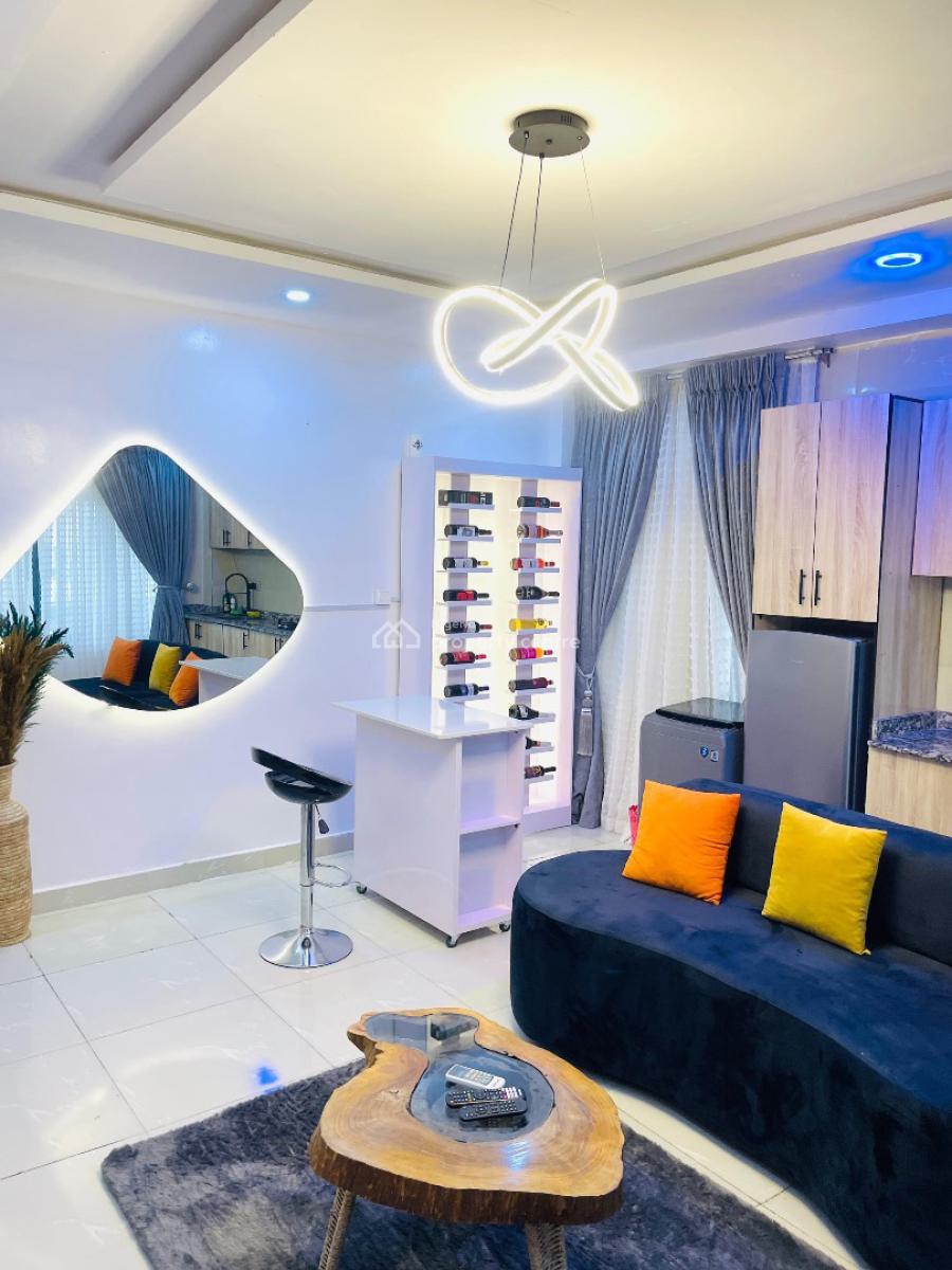 Highrise 1 Bedroom with Ps5 and Swimming Pool, Ikate, Lekki, Lagos, Mini Flat (room and Parlour) Short Let