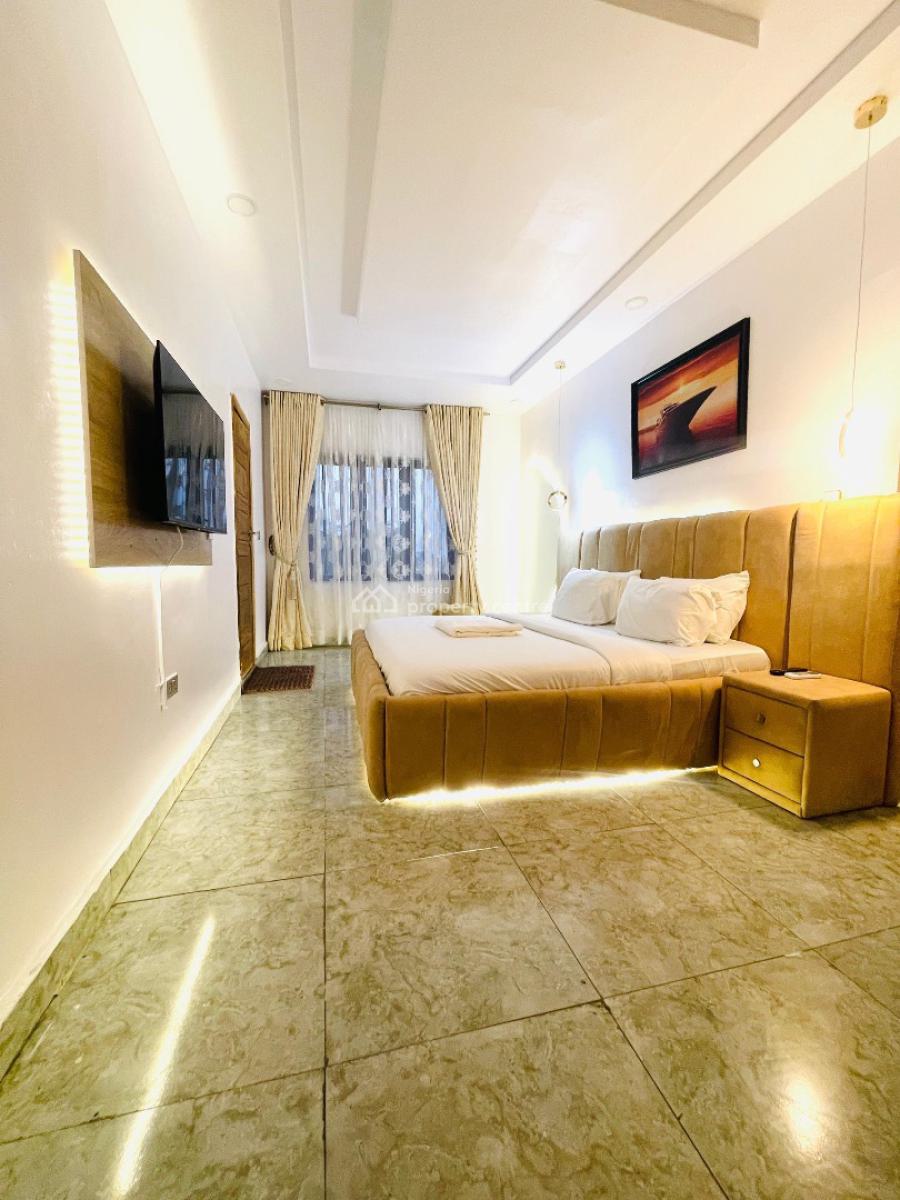 Highrise 1 Bedroom with Ps5 and Swimming Pool, Ikate, Lekki, Lagos, Mini Flat (room and Parlour) Short Let