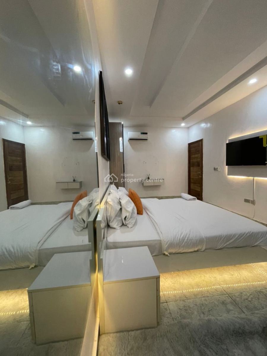 Highrise 1 Bedroom with Ps5 and Swimming Pool, Ikate, Lekki, Lagos, Mini Flat (room and Parlour) Short Let