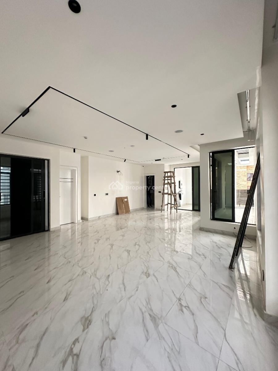 Elegant 4 Bedroom Penthouse with 10kv Inverter, Bq,elevator, Lekki Phase 1, Lekki, Lagos, Flat / Apartment for Sale