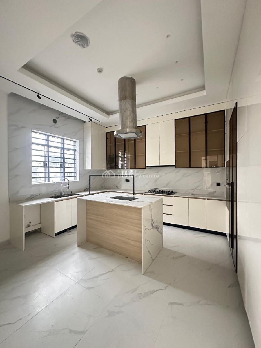 Elegant 4 Bedroom Penthouse with 10kv Inverter, Bq,elevator, Lekki Phase 1, Lekki, Lagos, Flat / Apartment for Sale