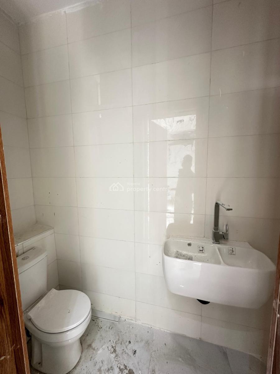 Exquisite 1 Bedroom Apartment in a Fast Developing Location, Lekki Phase 1, Lekki, Lagos, House for Sale