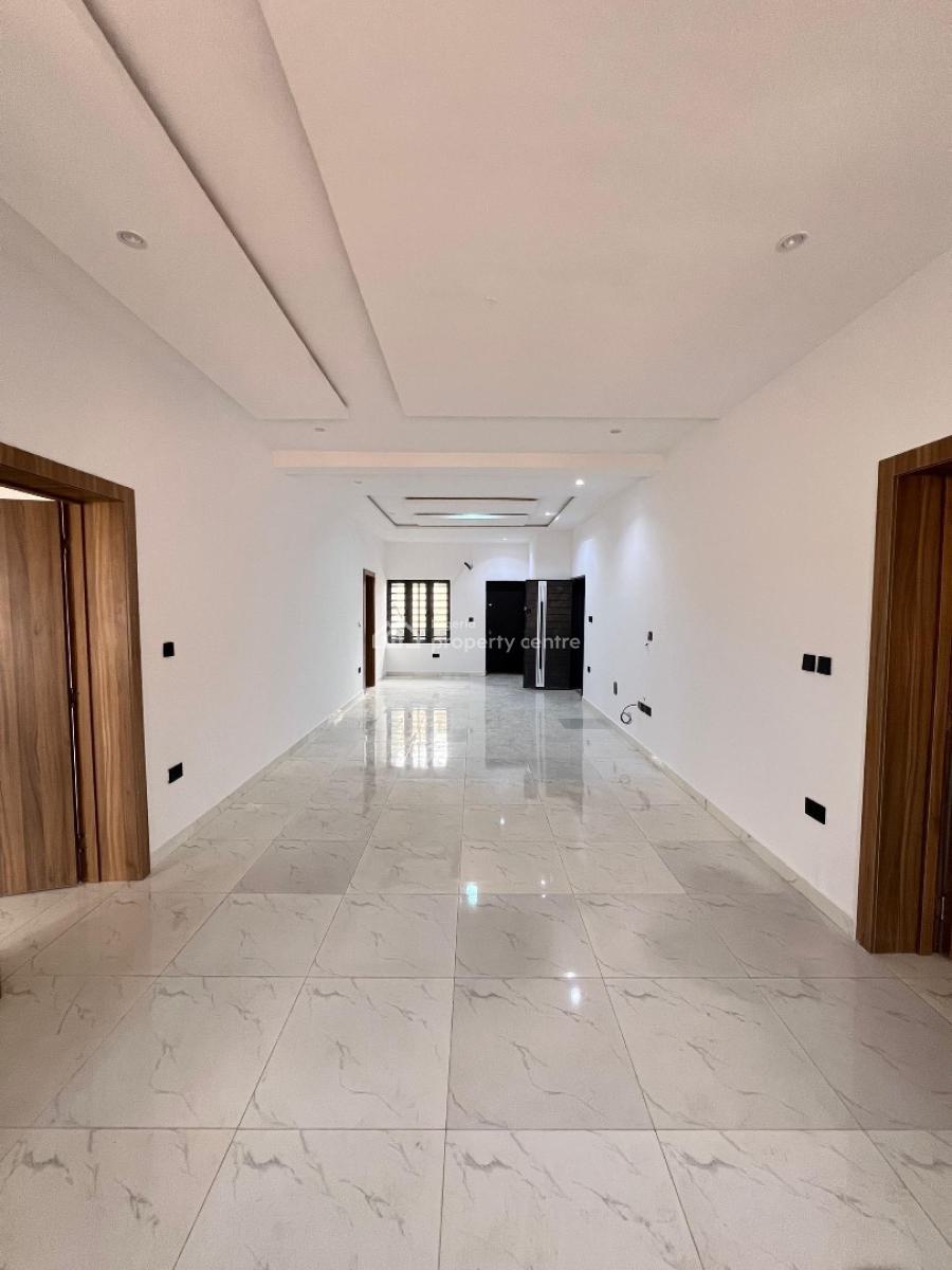 Contemporary 2 Bedroom Apartment with Swimming Pool and Elevator, Lekki Phase 1, Lekki, Lagos, Flat / Apartment for Sale