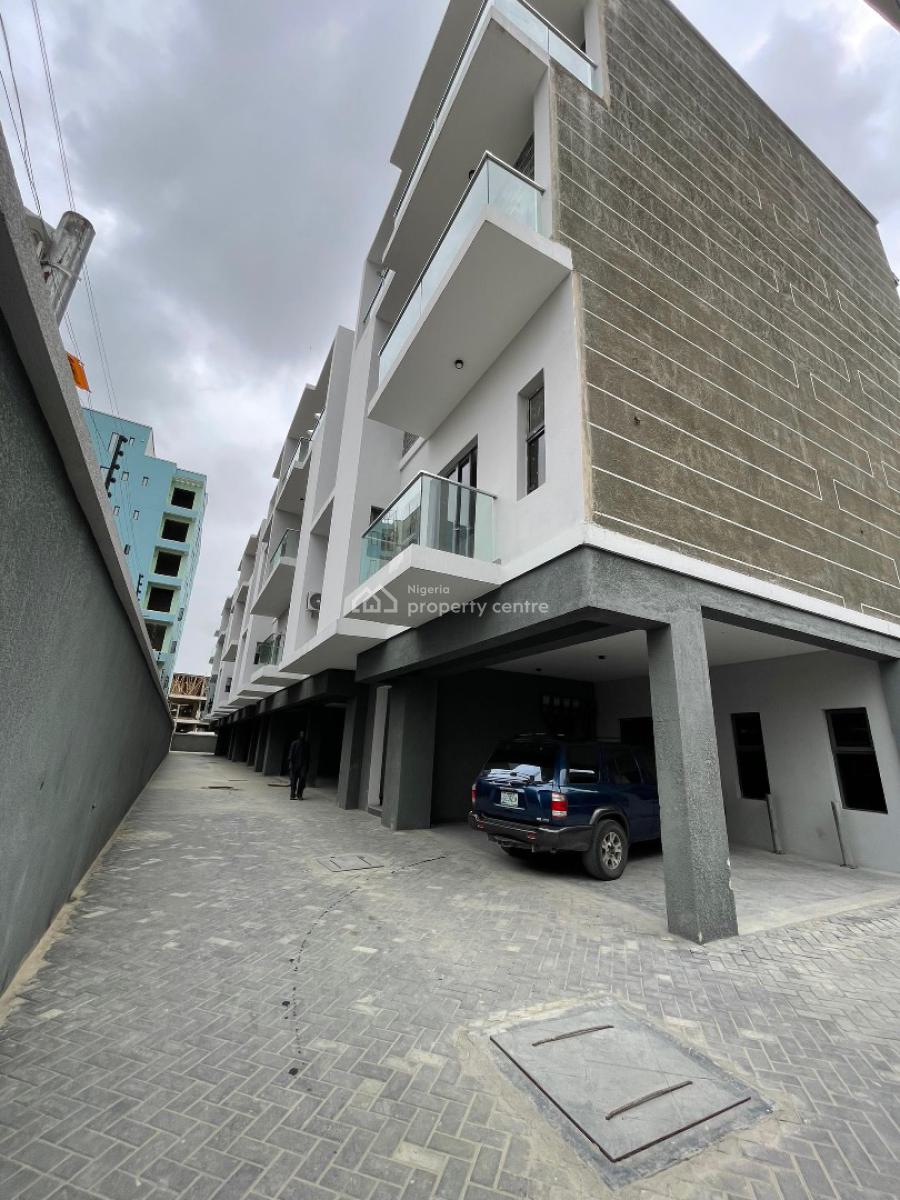 Exquisite 2 Bedroom Penthouse with Pool and Gym  in a Serene Environme, Lekki Phase 1, Lekki, Lagos, Flat / Apartment for Sale