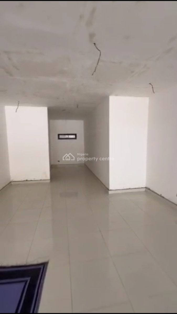 Commercial Property Available, Guzape District, Abuja, Plaza / Complex / Mall for Rent