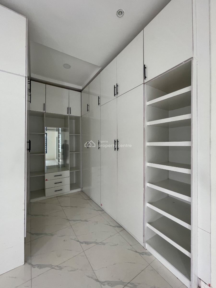 4 Bedroom Semi-detached Duplex + Bq in a Communal Living Space, Situated in a Well Developed Area, Vgc, Lekki, Lagos, Semi-detached Duplex for Sale