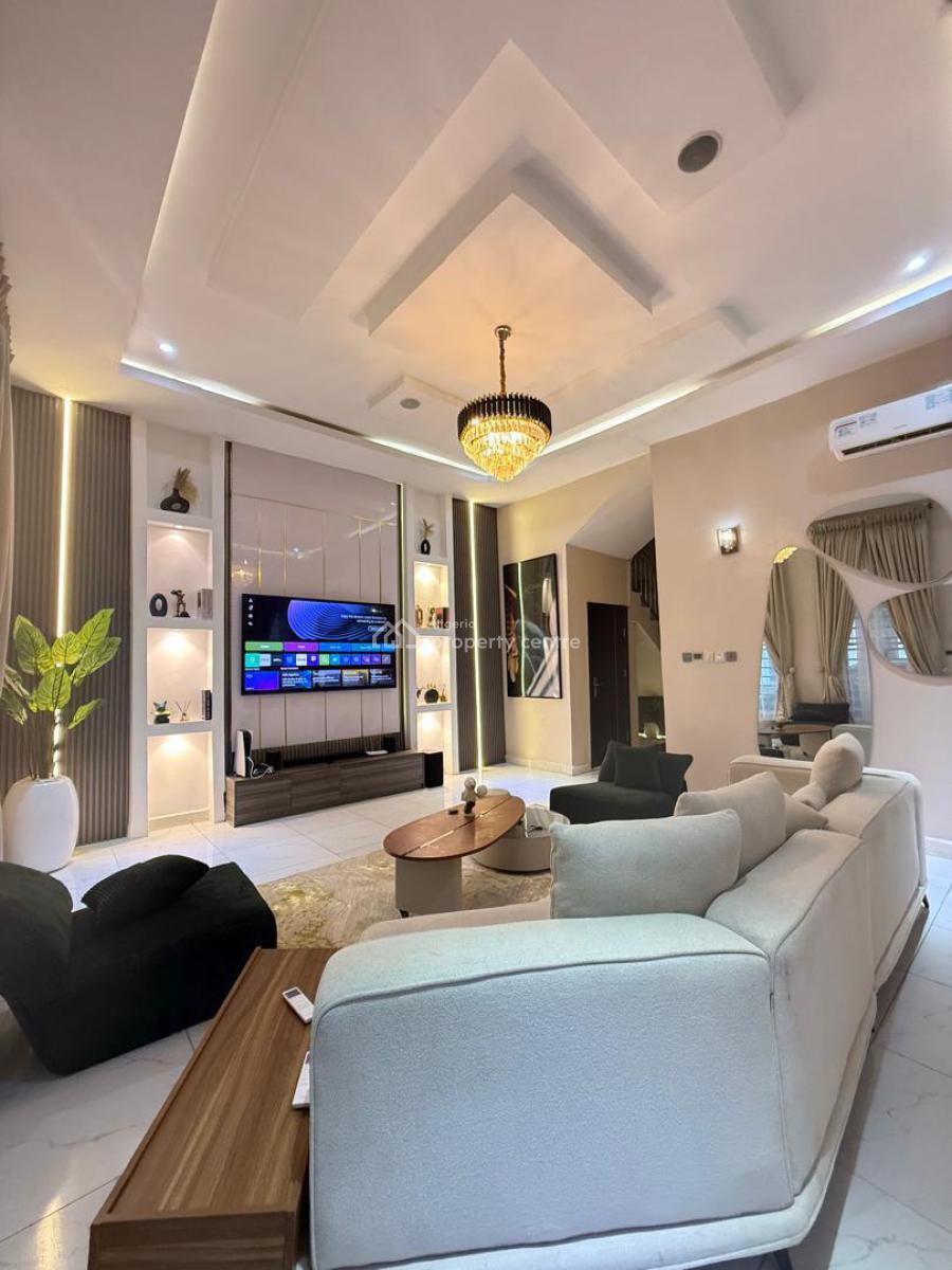 Standard 4bedroom, Ikota, Lekki, Lagos, Flat / Apartment Short Let