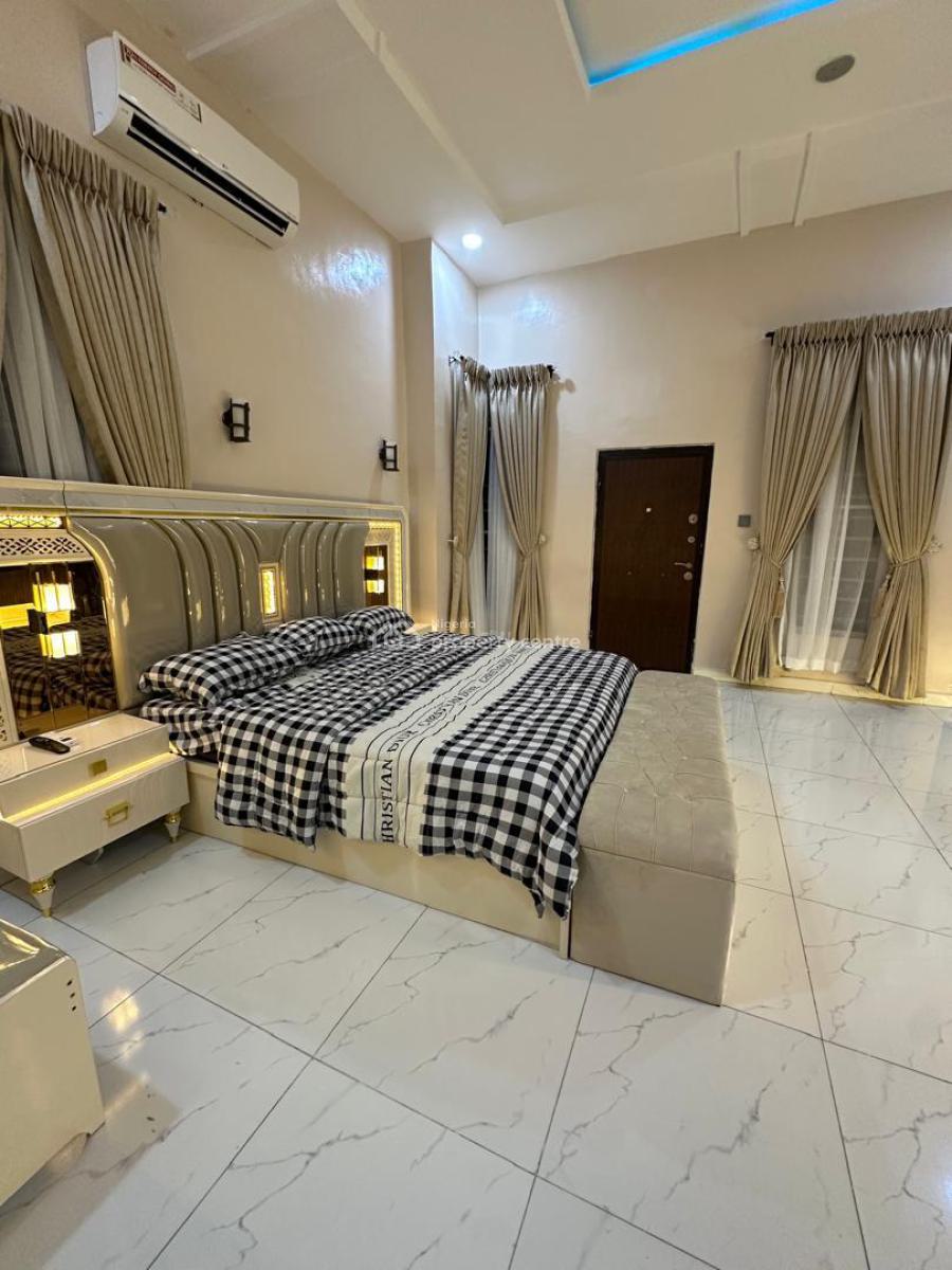 Standard 4bedroom, Ikota, Lekki, Lagos, Flat / Apartment Short Let