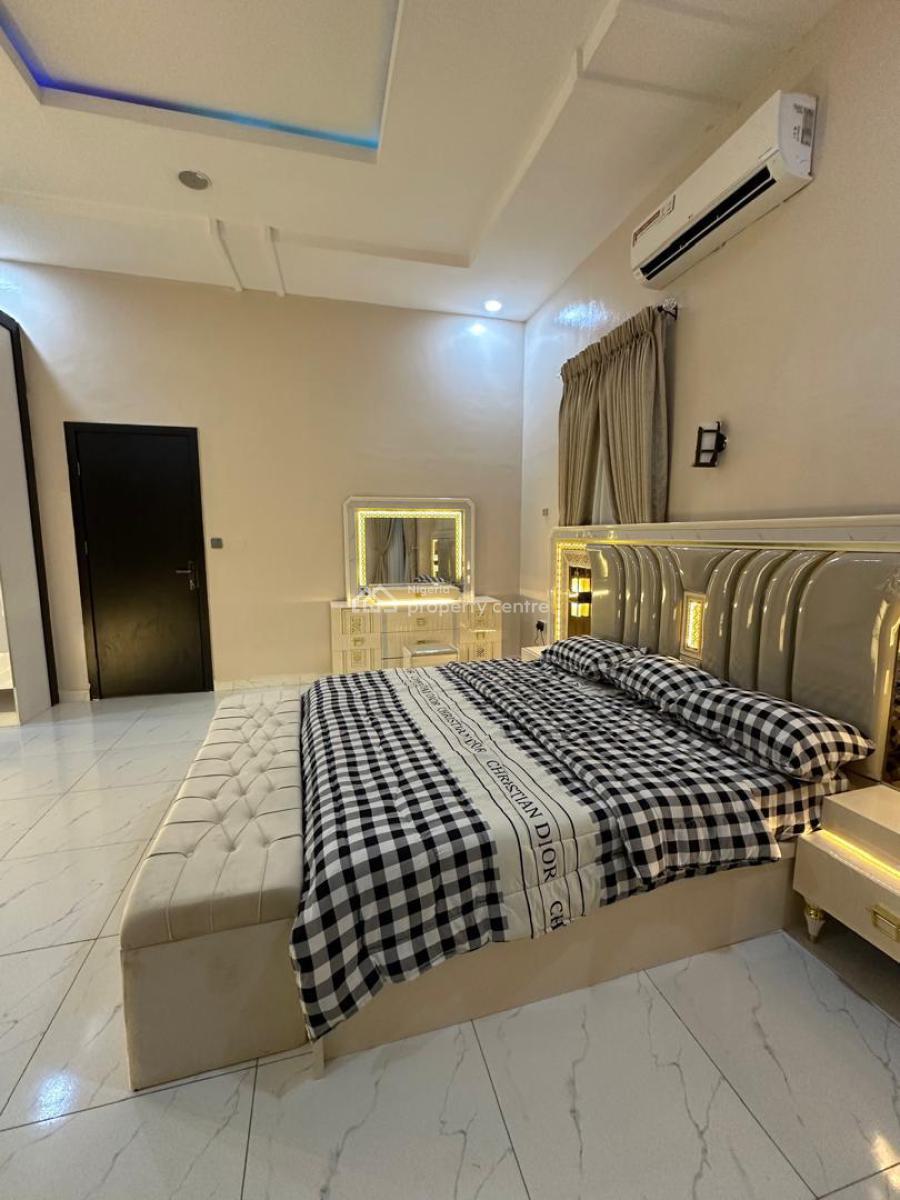 Standard 4bedroom, Ikota, Lekki, Lagos, Flat / Apartment Short Let