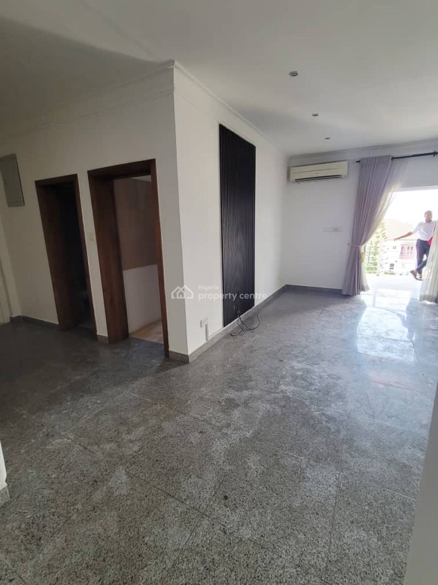Serviced 2bedroom Penthouse, Lekki Phase 1, Lekki, Lagos, Flat / Apartment for Rent
