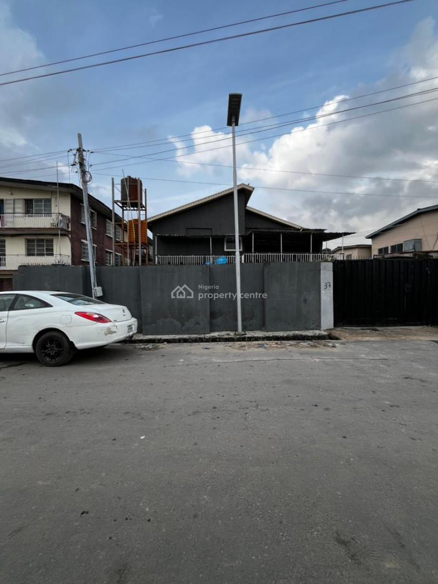 Blocks of Flats Consisting of  2 Nos of 2bedroom and 3 Nos of 1 Bedro, Off Bode Thomas, Bode Thomas, Surulere, Lagos, Block of Flats for Sale