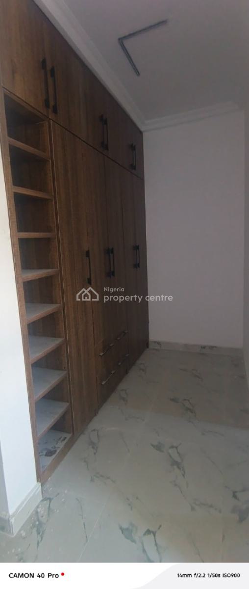 Clean Studio Apartment in Ikate, Romay Garden Estate, Lekki Phase 1, Lekki, Lagos, Self Contain (single Rooms) for Rent