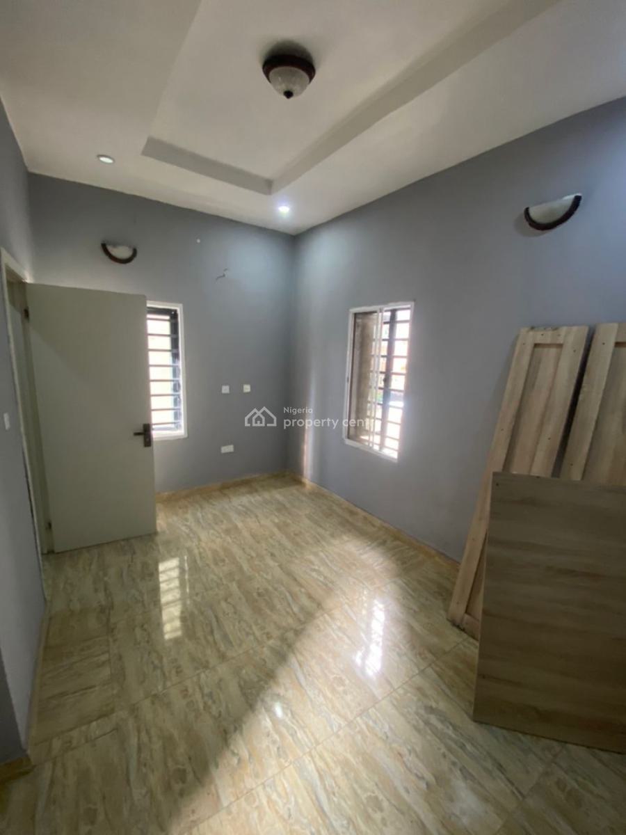 Clean Self Contain Room,  Shared Apartment, Osapa London, Lekki Phase 1, Lekki, Lagos, Self Contain (single Rooms) for Rent