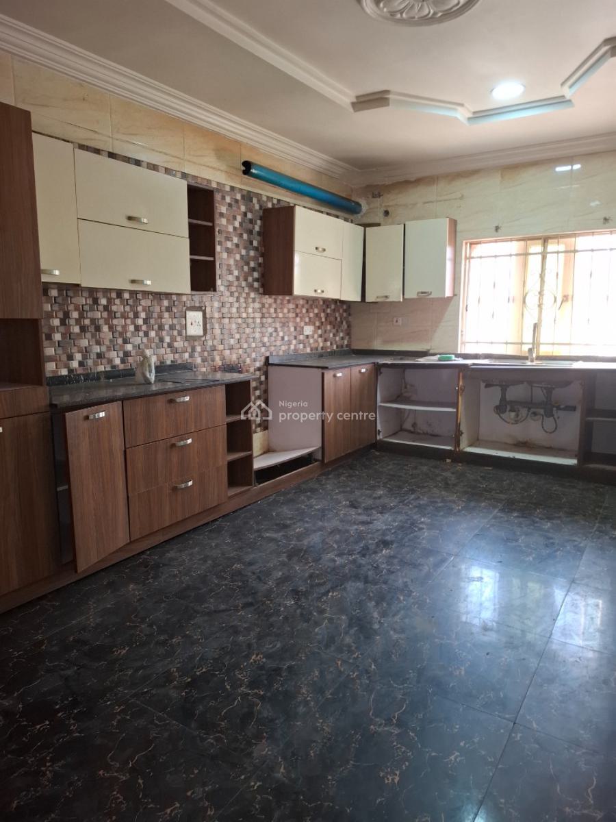 Serviced and Standard 3 Bedroom Apartment, Guzape District, Abuja, Flat / Apartment for Rent