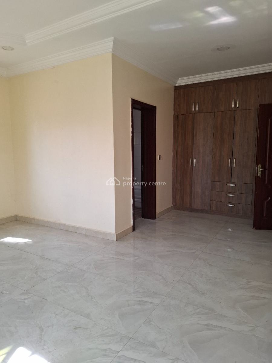 Serviced and Standard 3 Bedroom Apartment, Guzape District, Abuja, Flat / Apartment for Rent