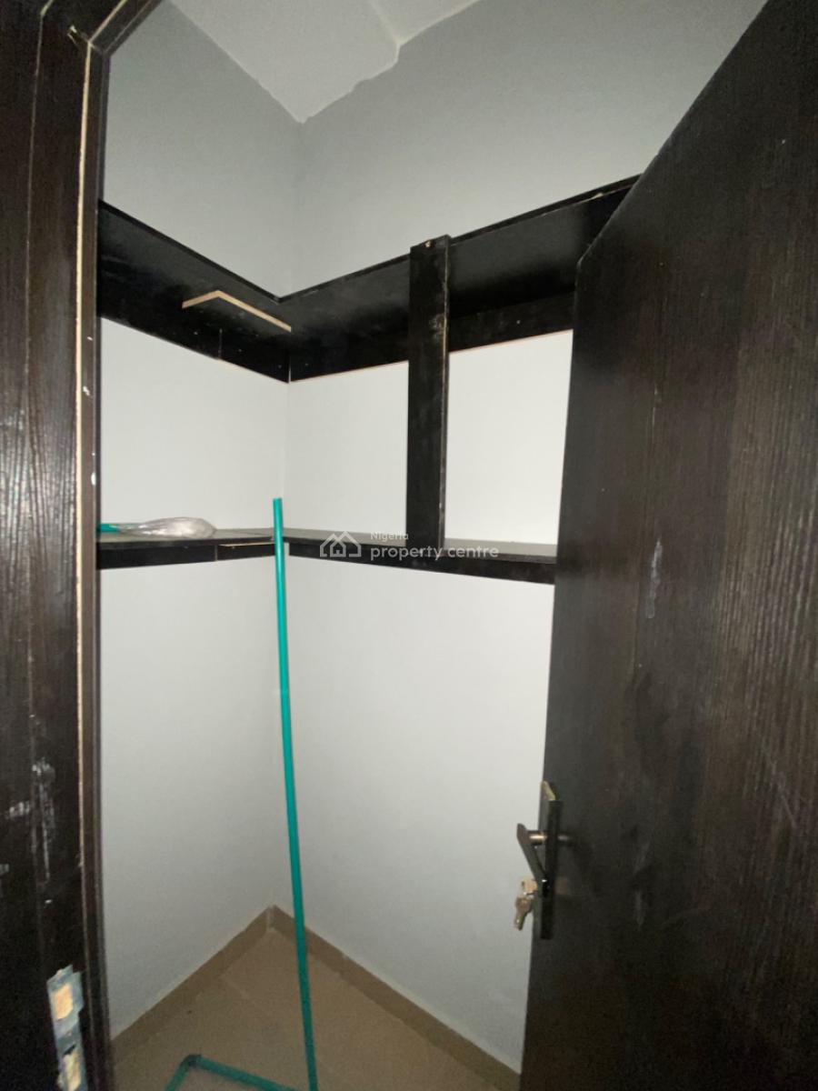 Very Sweet and Lovable Classic Spacious Unique 2 Bedroom Upstairs, Silverline Estate Ogombo Via Therannex, Sangotedo, Ajah, Lagos, Flat / Apartment for Rent