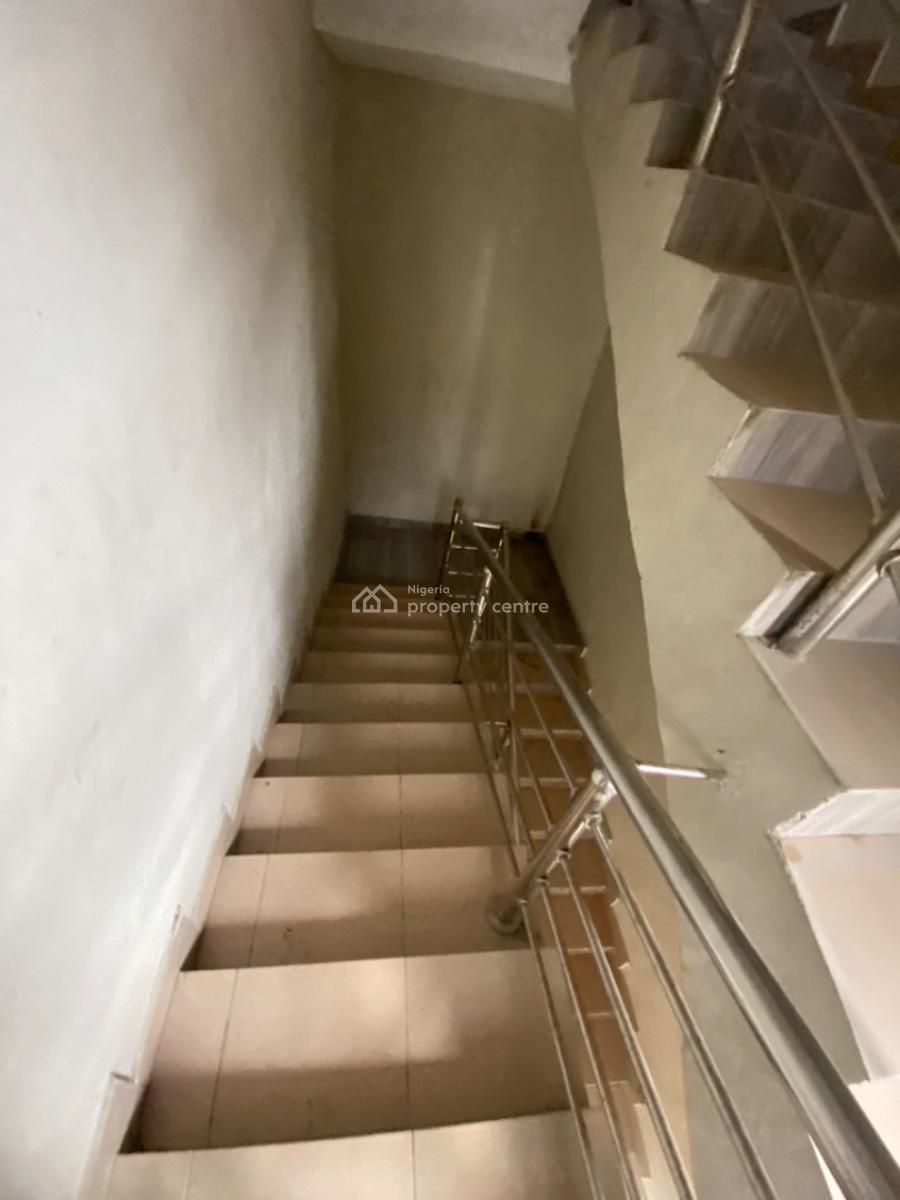 Very Sweet and Lovable Classic Spacious Unique 2 Bedroom Upstairs, Silverline Estate Ogombo Via Therannex, Sangotedo, Ajah, Lagos, Flat / Apartment for Rent