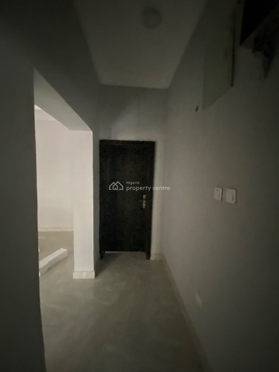 Very Sweet and Lovable Classic Spacious Unique 2 Bedroom Upstairs, Silverline Estate Ogombo Via Therannex, Sangotedo, Ajah, Lagos, Flat / Apartment for Rent