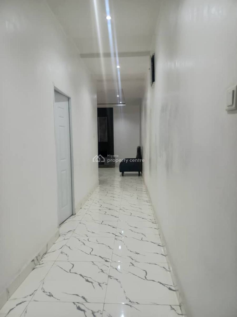 Standard 3 Bedroom Apartment with a Bq, Guzape District, Abuja, Flat / Apartment for Rent