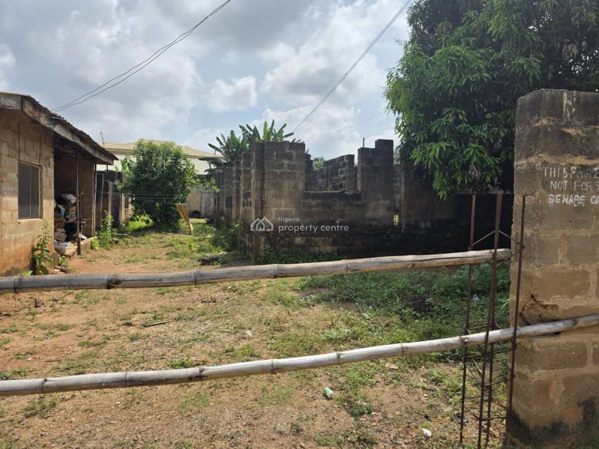 Fenced 1300sqm of Land, Dss Road, Opp Ibadan Museum. Aleshinloye, Jericho., Ibadan, Oyo, Mixed-use Land for Sale