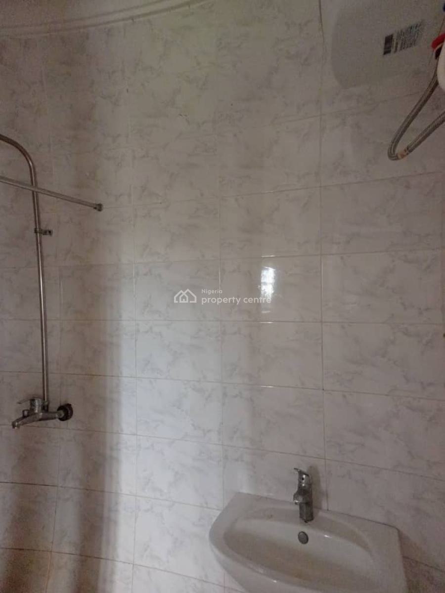 3 Bedroom Flat, Off Mobile Road, Ilaje, Ajah, Lagos, Flat / Apartment for Rent