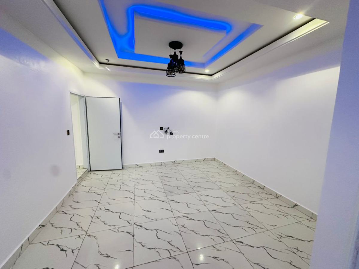 Luxury 4-bedroom Semi-detached Duplex, Lugbe District, Abuja, Semi-detached Duplex for Sale