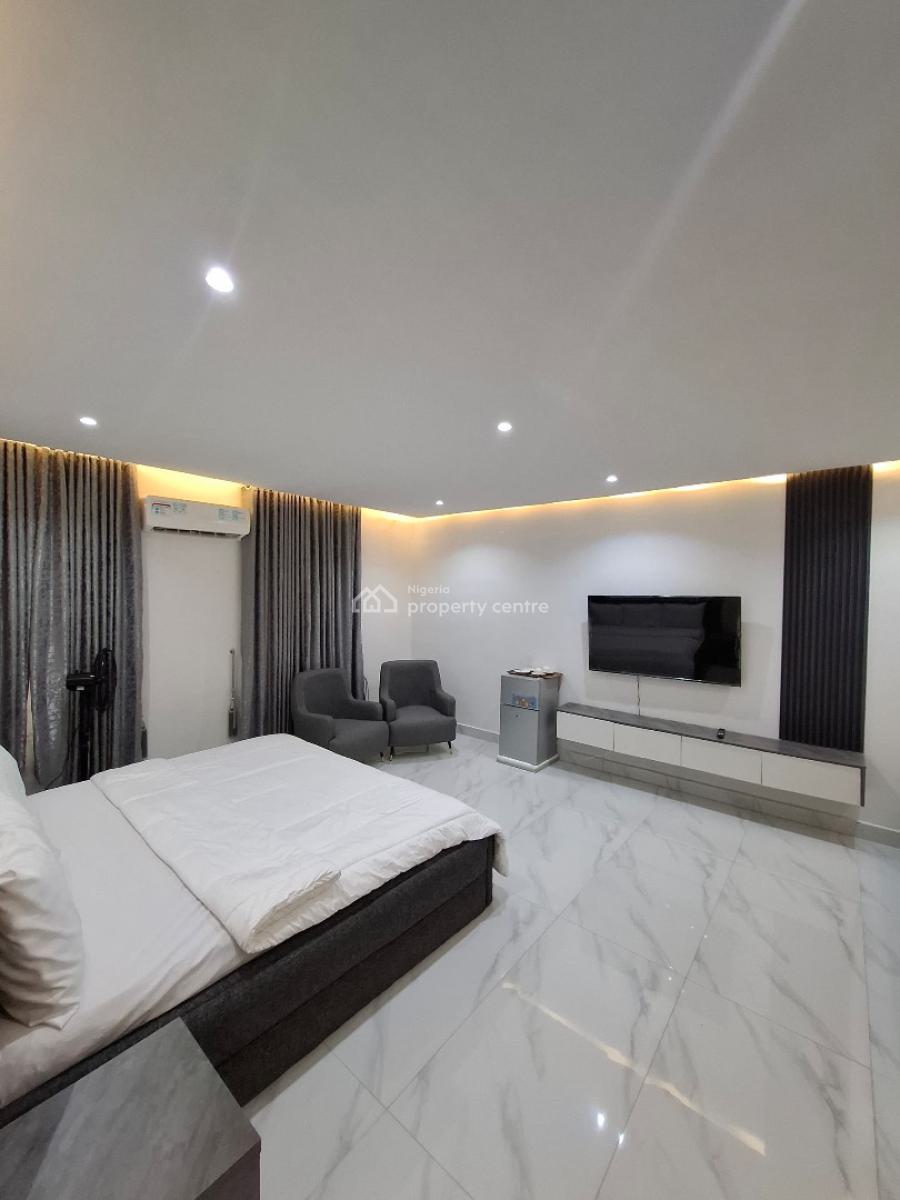 Super Distressed 5 Bedrooms Detached Duplex Available, By Wuse 2, Mabushi, Abuja, Detached Duplex for Sale