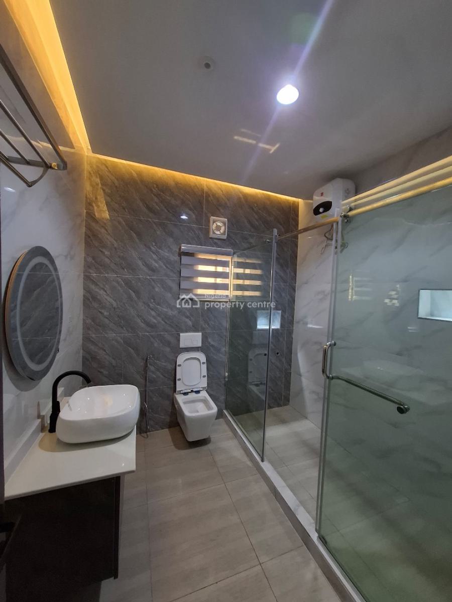 Super Distressed 5 Bedrooms Detached Duplex Available, By Wuse 2, Mabushi, Abuja, Detached Duplex for Sale