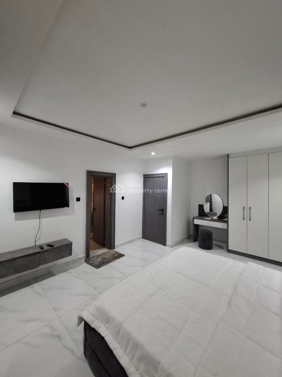 Super Distressed 5 Bedrooms Detached Duplex Available, By Wuse 2, Mabushi, Abuja, Detached Duplex for Sale