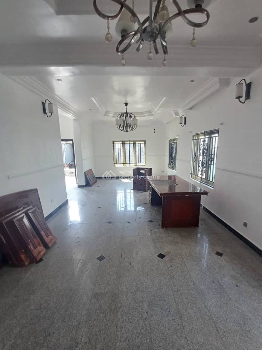 Spacious Self Serviced Room and Parlor All En-suite with Guest Toilet, Lekki Phase 1, Lekki, Lagos, Mini Flat (room and Parlour) for Rent