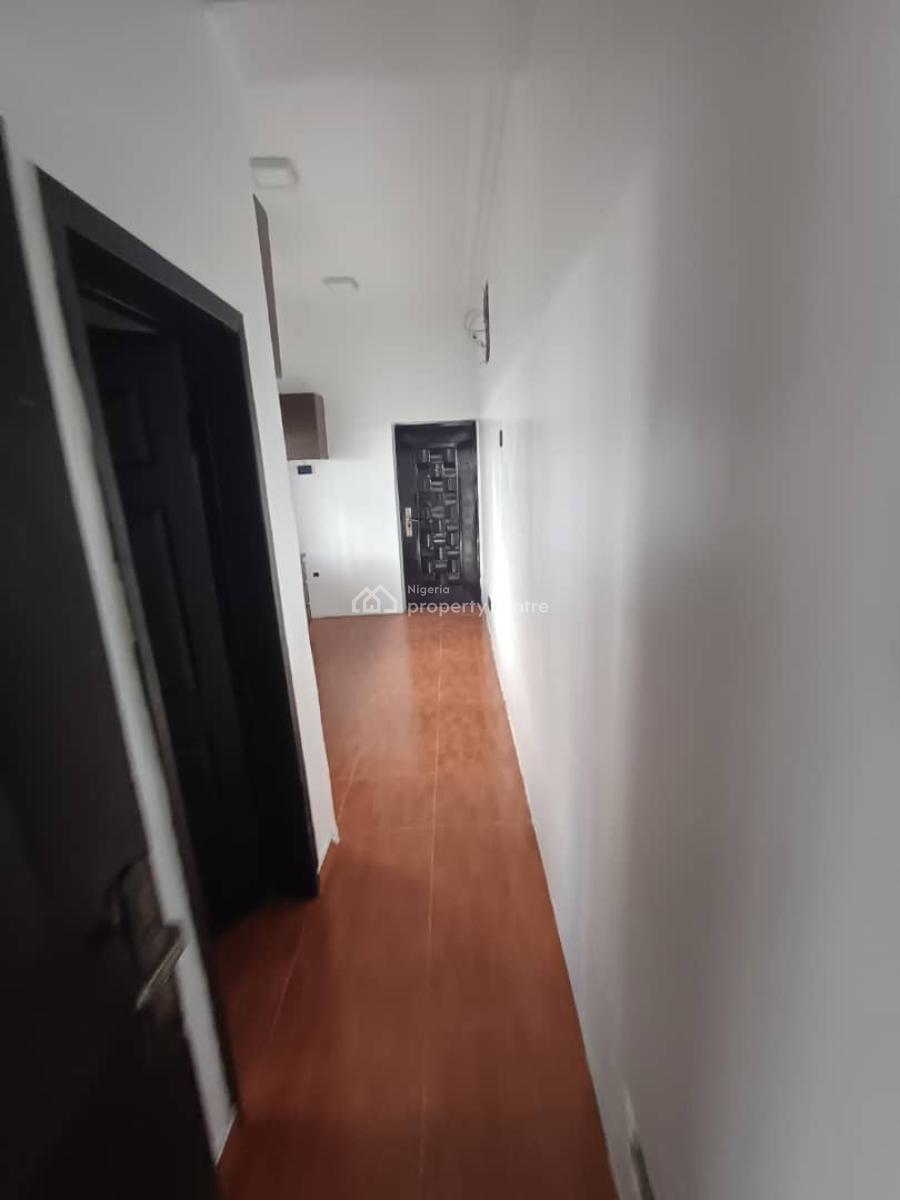 Spacious Self Serviced Room and Parlor All En-suite with Guest Toilet, Lekki Phase 1, Lekki, Lagos, Mini Flat (room and Parlour) for Rent