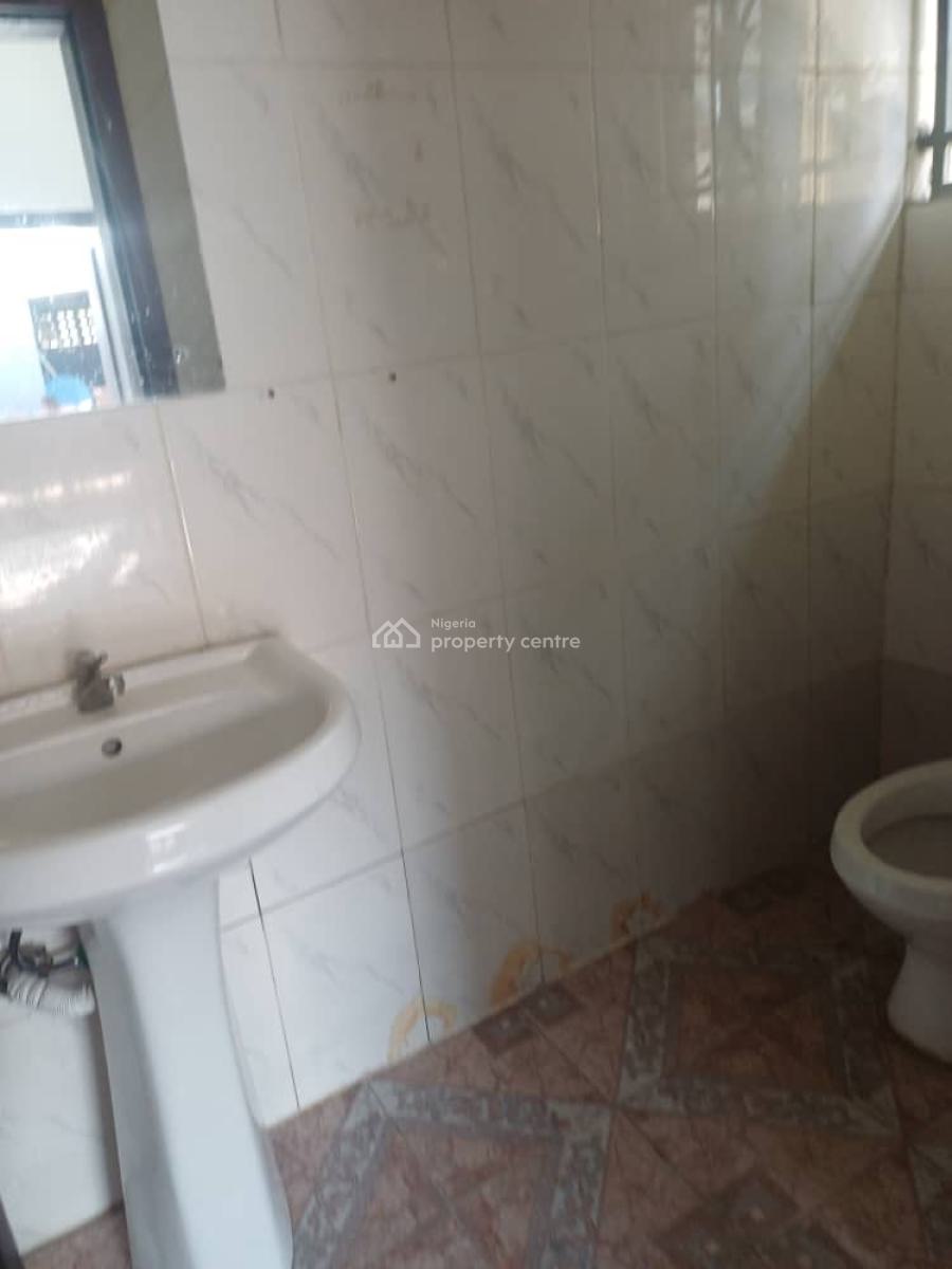 Spacious Self Serviced Room and Parlor All En-suite with Guest Toilet, Lekki Phase 1, Lekki, Lagos, Mini Flat (room and Parlour) for Rent