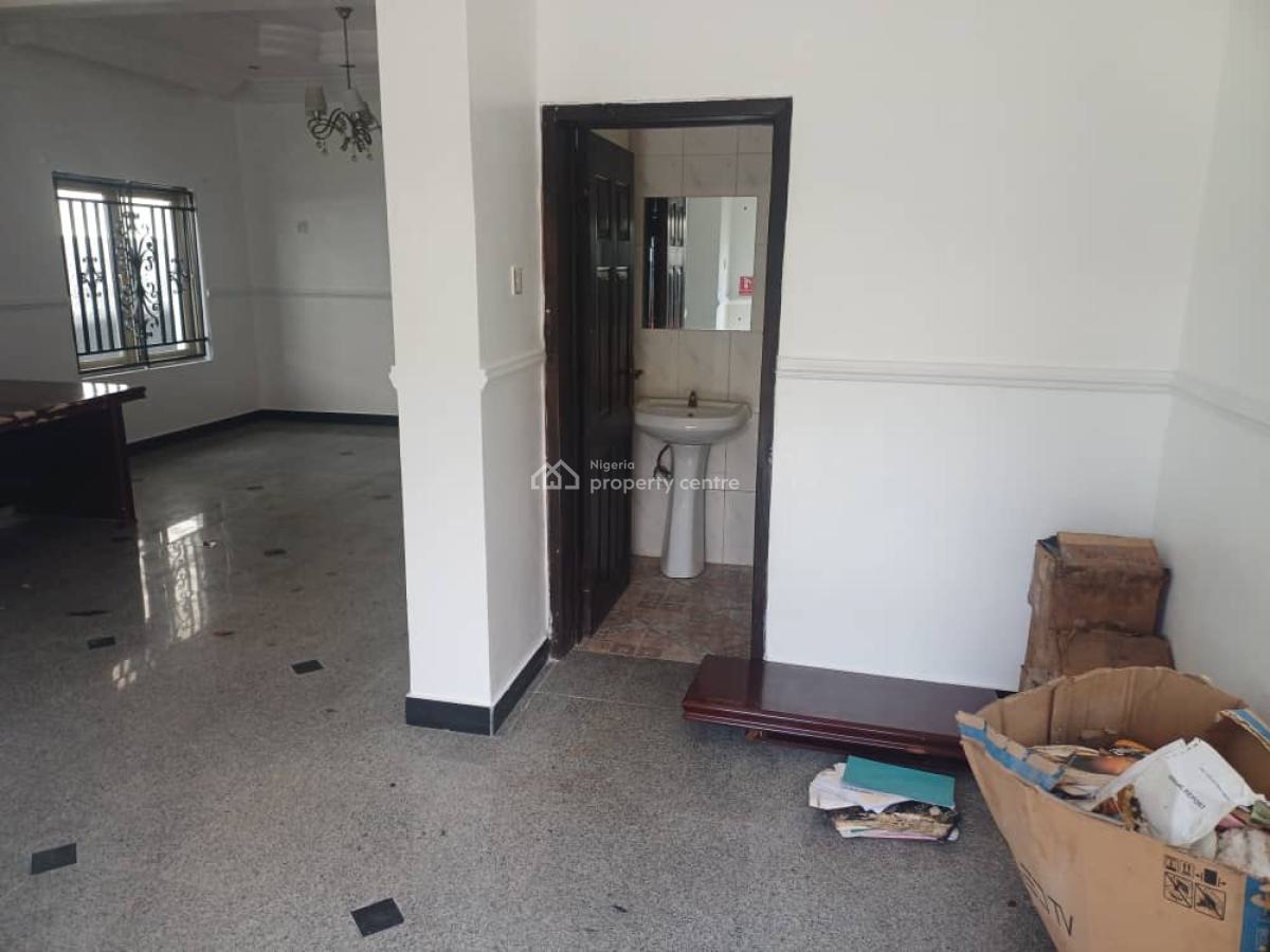 Spacious Self Serviced Room and Parlor All En-suite with Guest Toilet, Lekki Phase 1, Lekki, Lagos, Mini Flat (room and Parlour) for Rent