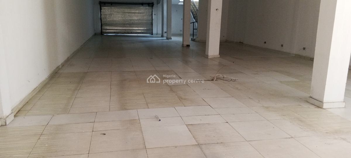 400sqm Shop Space, Lekki, Lagos, Restaurant / Bar for Rent