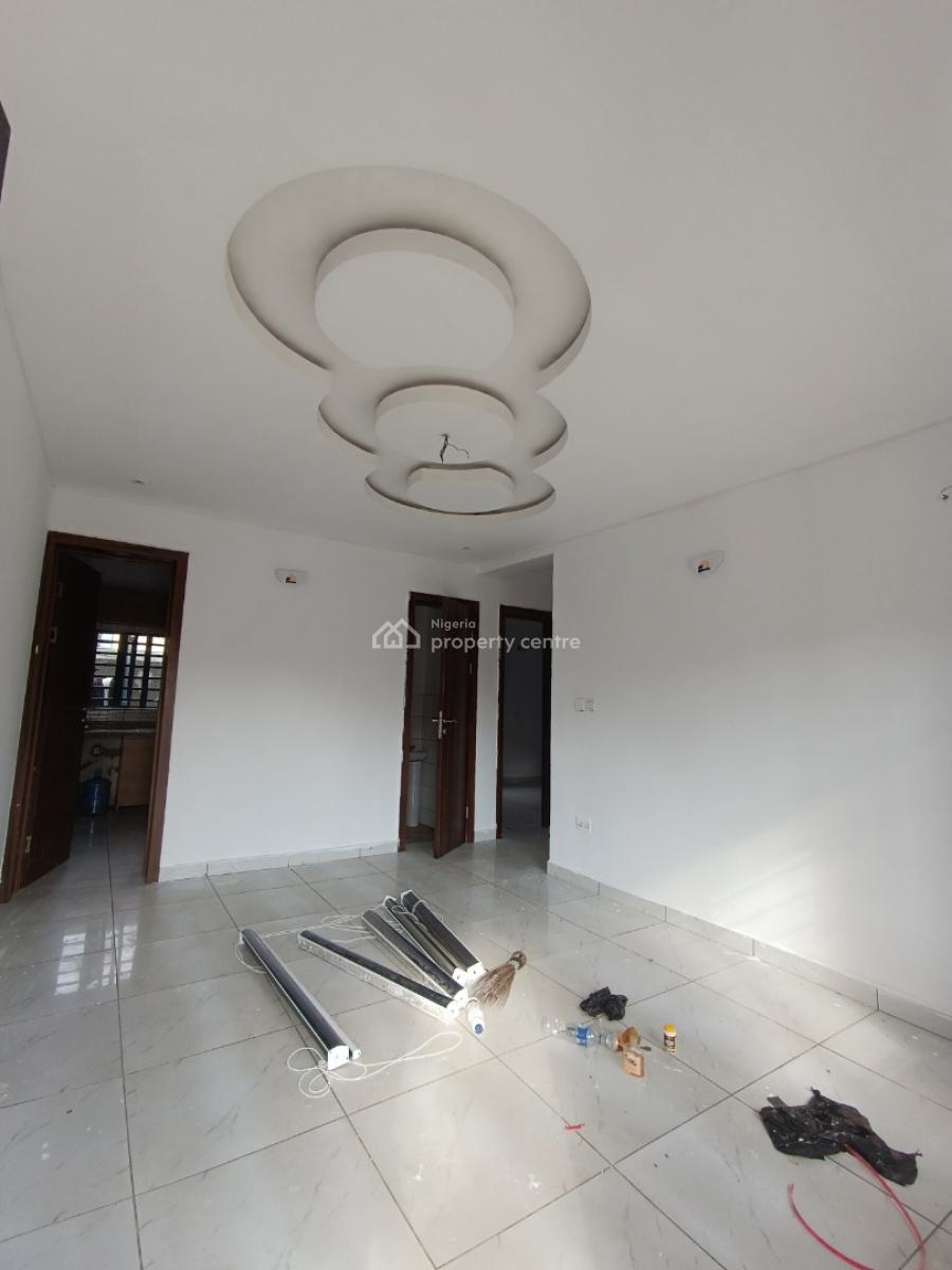 a Standard 2 Bedroom Flat, Before Novare Shoprite, Lekki Phase 2, Lekki, Lagos, Flat / Apartment for Rent
