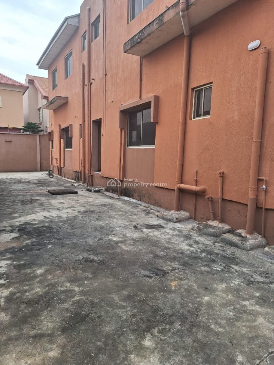 Spacious Mini Flat, Gra Phase 1, Magodo, Lagos, Mini Flat (room and Parlour) for Rent