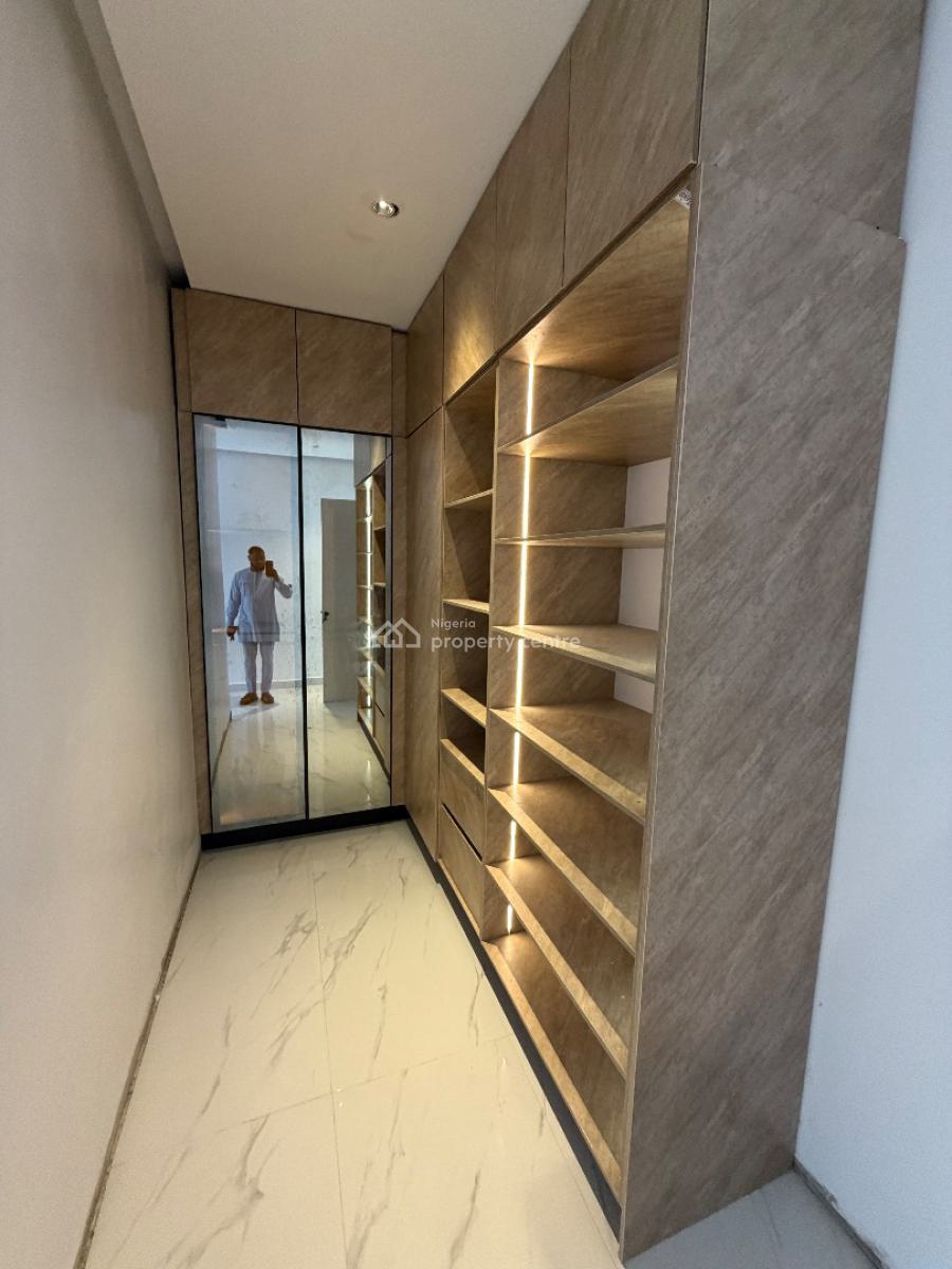 Spacious 5 Bedroom Fully Detached House with Pool, Lekki Phase 1, Lekki, Lagos, Detached Duplex for Sale