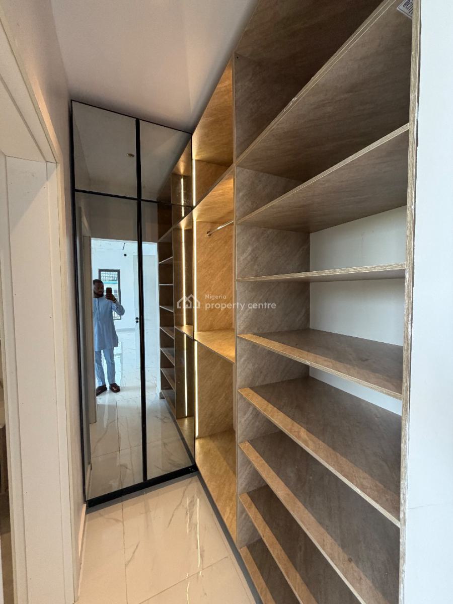 Spacious 5 Bedroom Fully Detached House with Pool, Lekki Phase 1, Lekki, Lagos, Detached Duplex for Sale