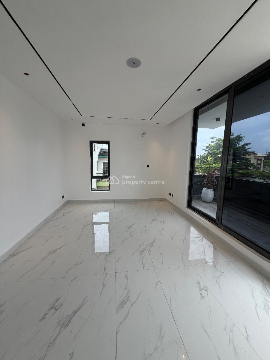 Spacious 5 Bedroom Fully Detached House with Pool, Lekki Phase 1, Lekki, Lagos, Detached Duplex for Sale