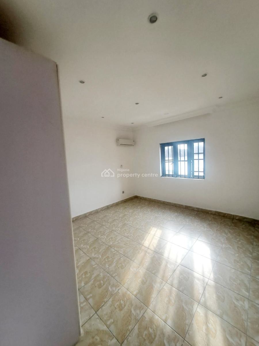 Well Built Serviced 4 Bedroom Terrace with Pool and Bq, Chevron, Lekki, Lagos, Terraced Duplex for Rent